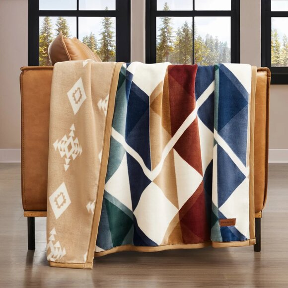 Pendleton Reversible Plush Throw Blanket 50X70 - Picture 1 of 6